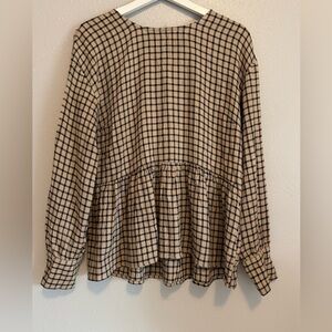 Madewell Button-Back Peplum Top in Mini Windowpane Plaid Black‎ & Tan Size M